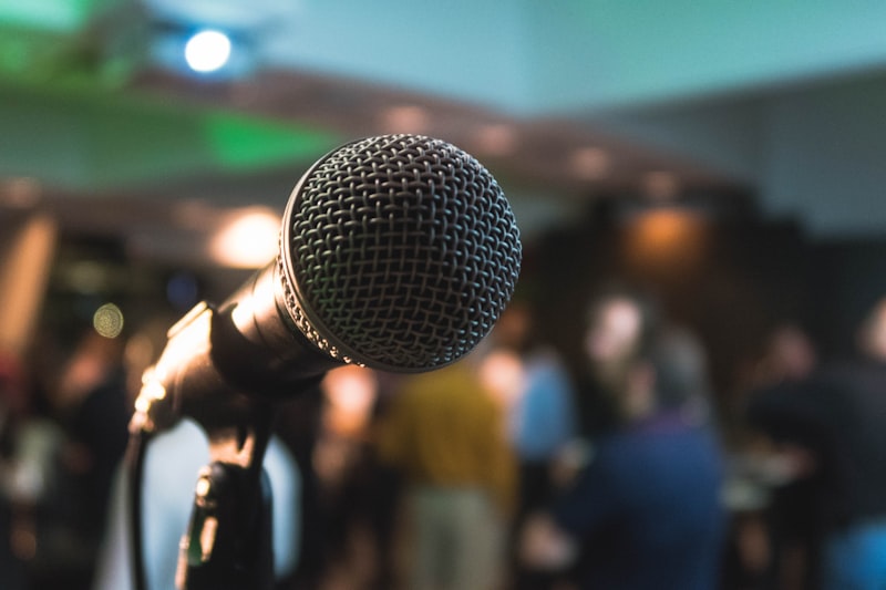 Sessione di coaching per il public speaking su video